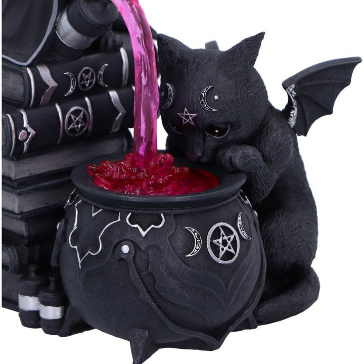 Cult Cuties Malpuss and Purrah Curious Cauldron 18.5cm B7148C25