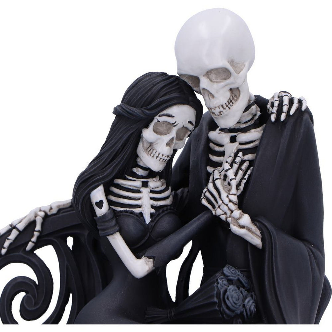 Eternal Bond Skeleton Figurine 19cm B7196C25