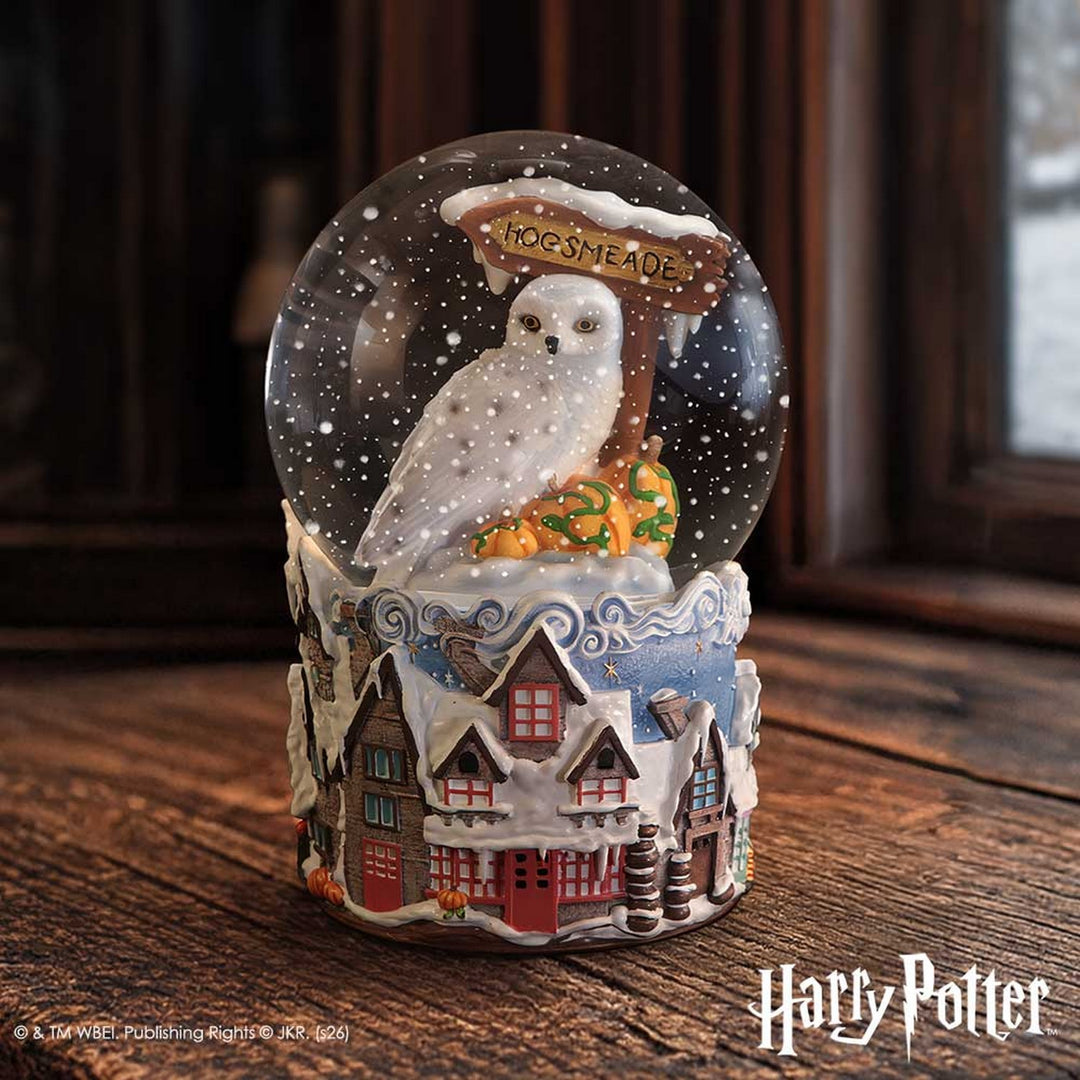 Harry Potter Hogsmeade Village Snow Globe 14.6cm B7518B26