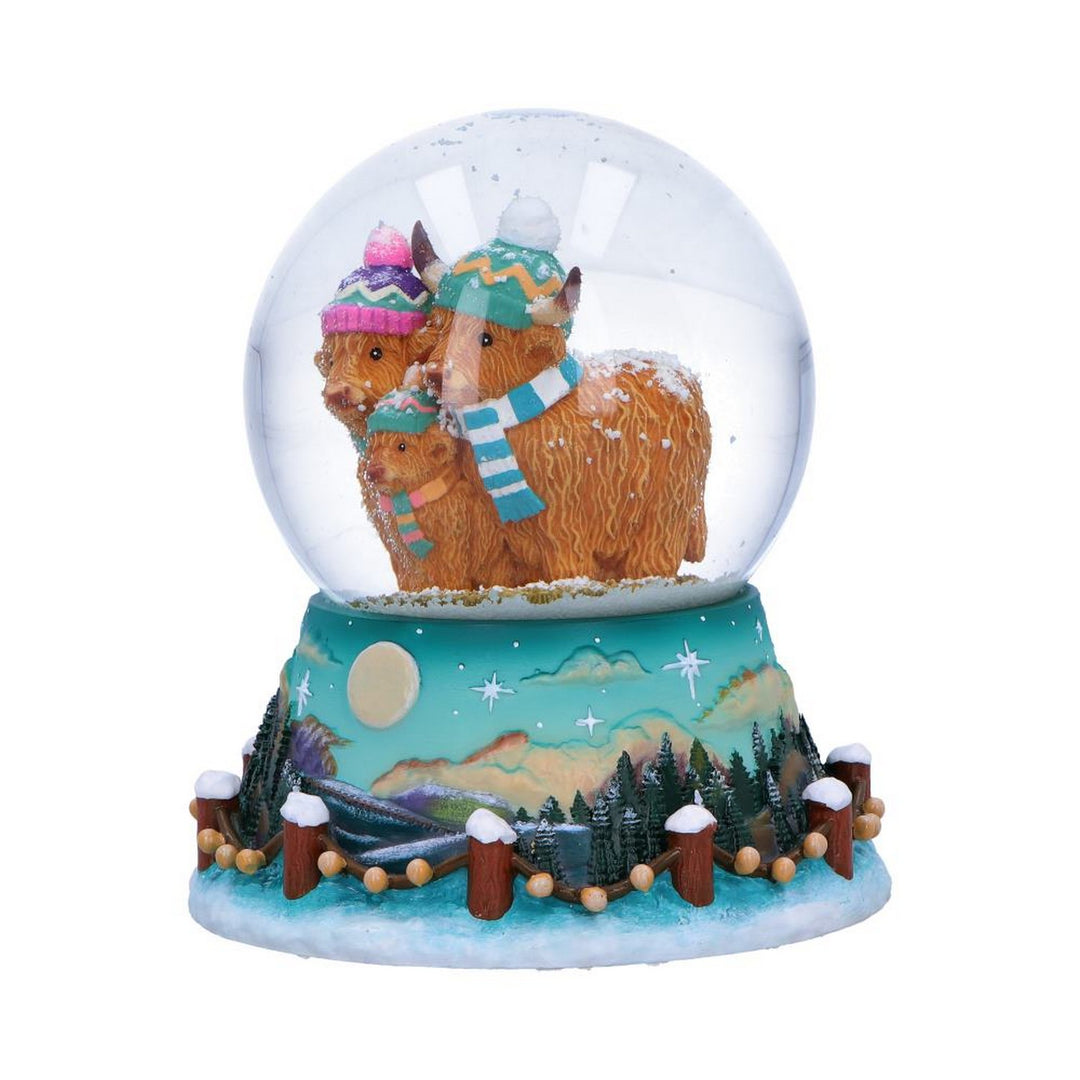 Winter Highland Cow Snow Globe 13.7cm B7649B26