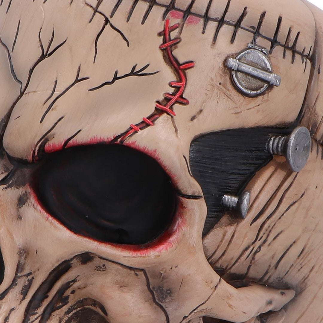 The Monster of Madness Skull 15.1cm B7707B26