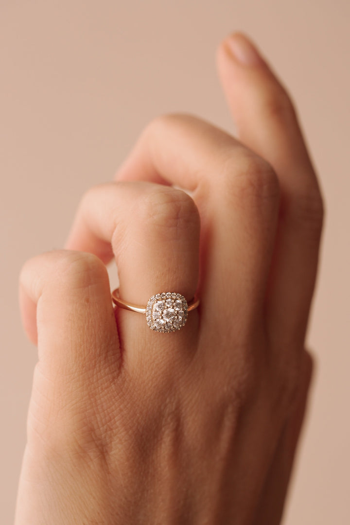 Helen | 9ct Yellow Gold 0.50ct tw Lab Grown Diamond Cluster Engagement Ring