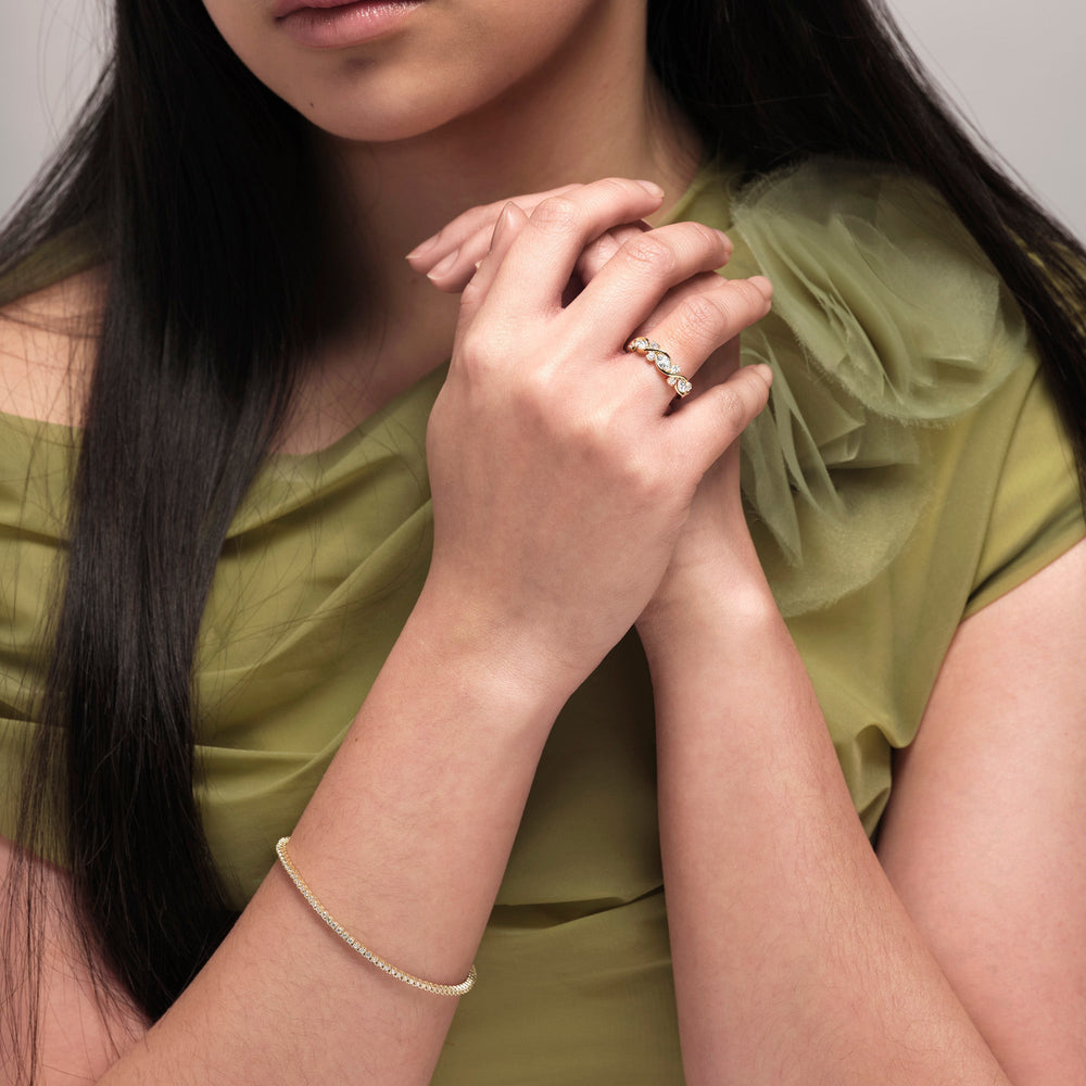 Liv | 9ct Yellow Gold 0.75ct tw Lab Grown Diamond Entwined Band Ring