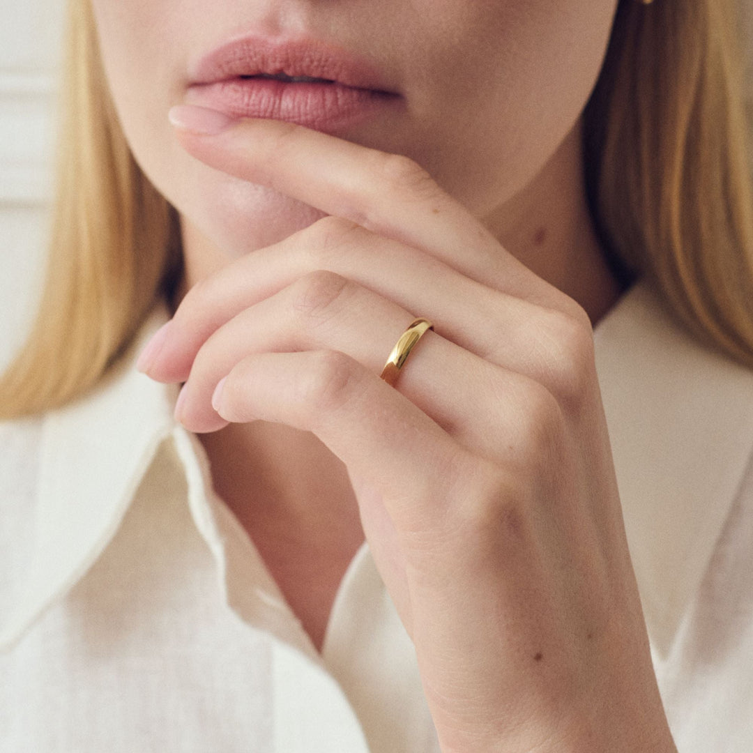 Classic 9ct Yellow Gold D-Shape Wedding Band Ring - 3mm