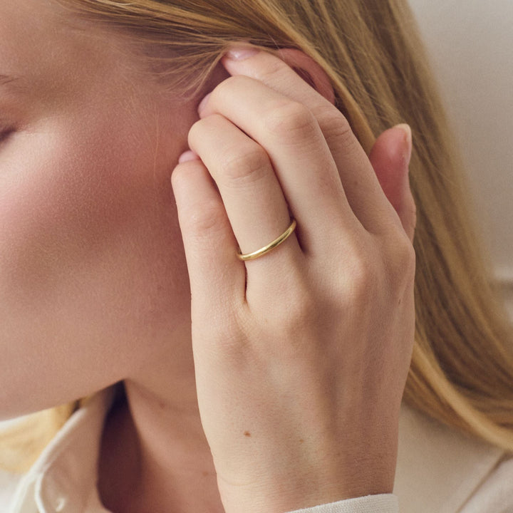 Classic 9ct Yellow Gold Court Wedding Band Ring - 2mm