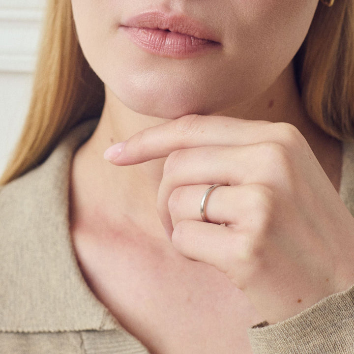 Classic 9ct White Gold D-Shape Wedding Band Ring - 2mm