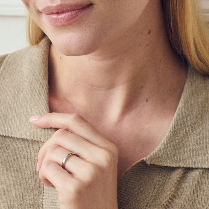 Classic 18ct White Gold D-Shape Wedding Band Ring - 3mm