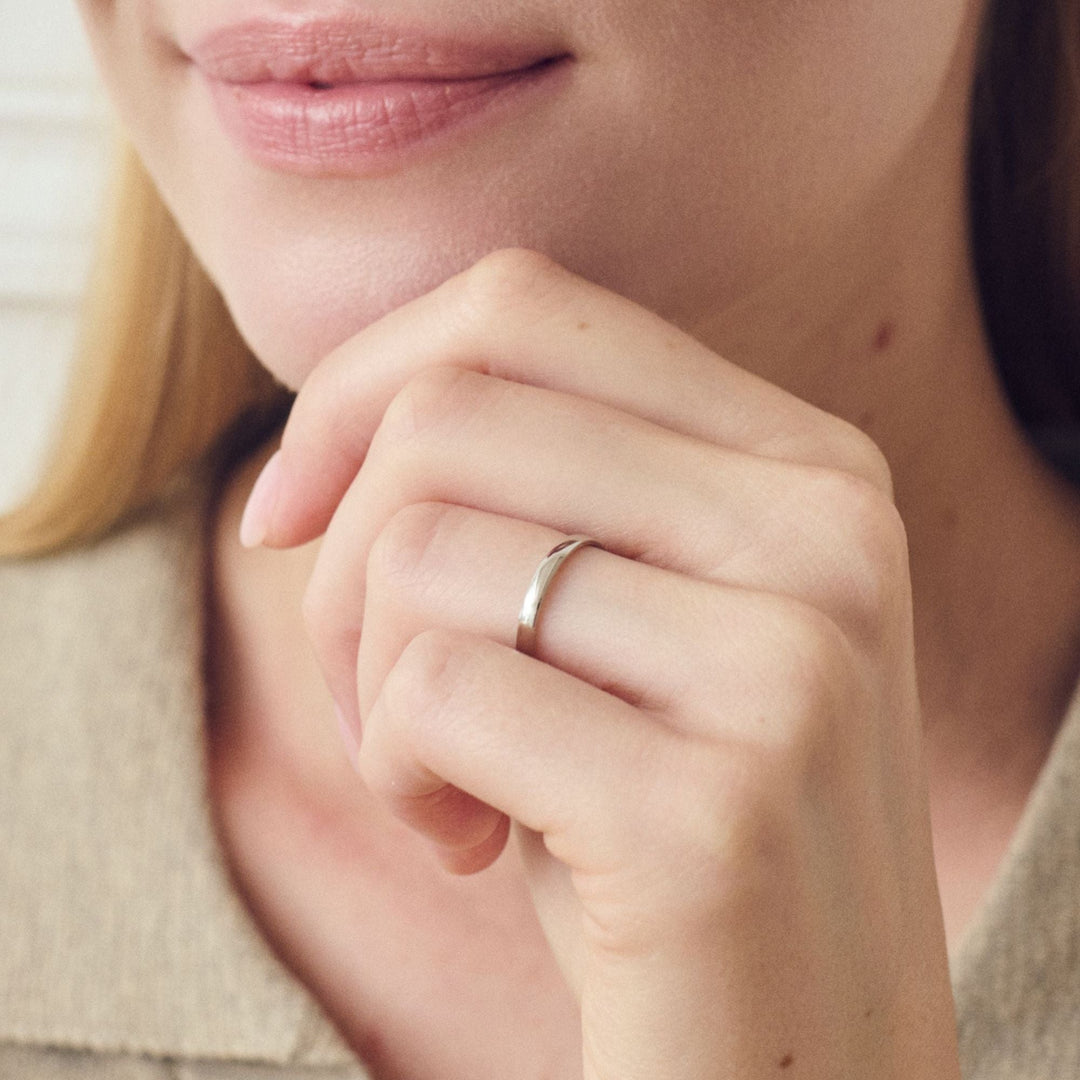 Classic 9ct White Gold Court Wedding Band Ring - 2mm