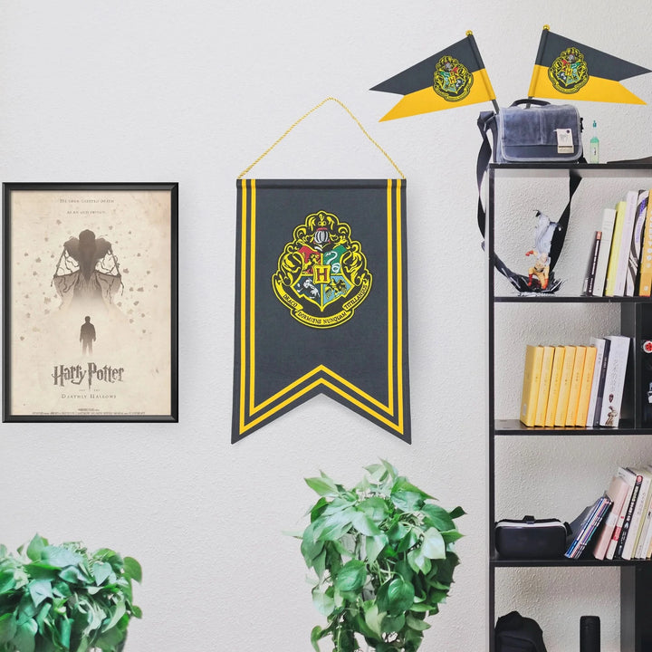 Harry Potter Banner Pennant Set - Hogwarts CR2110
