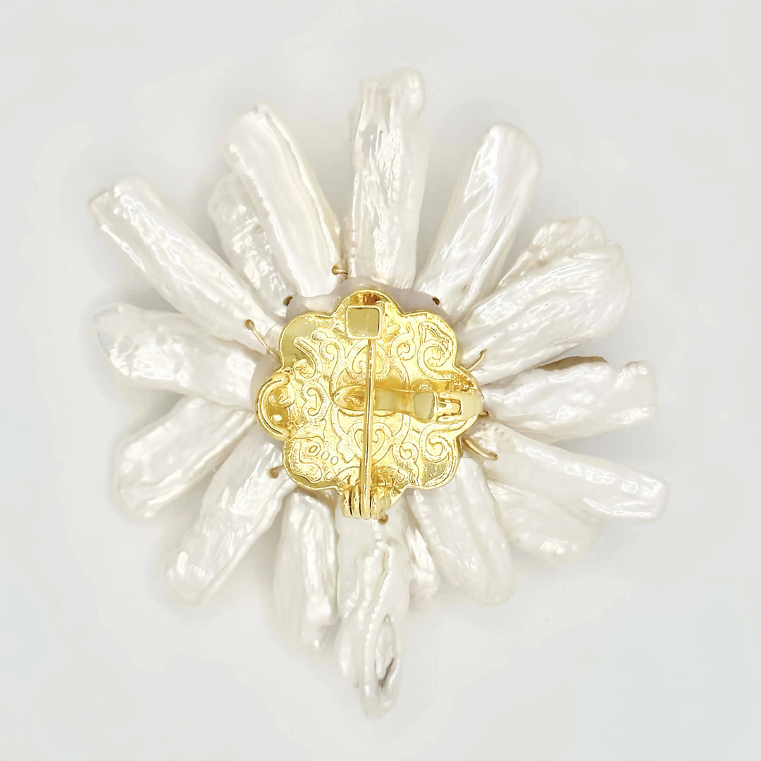 Baroque Pearls Daisy Brooch