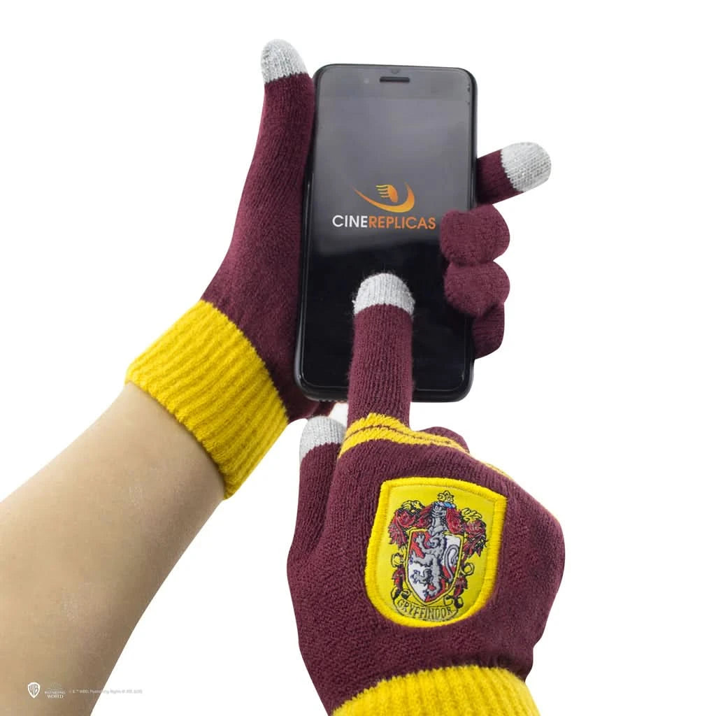 Kids Gryffindor Gloves And Beanie Set CR1321