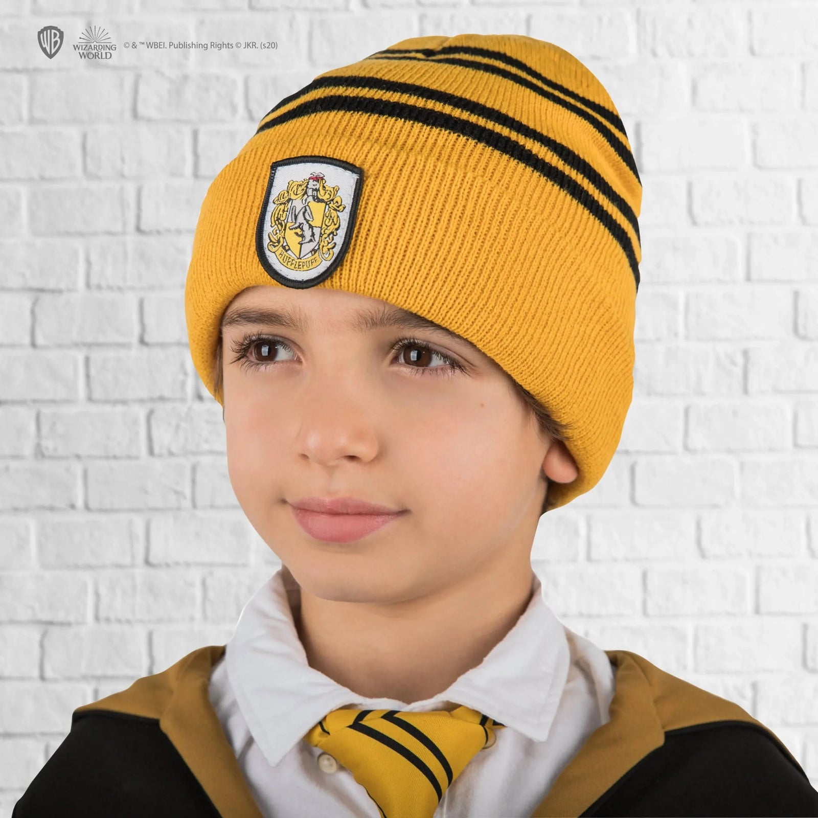 Kids Hufflepuff Gloves And Beanie Set CR1324