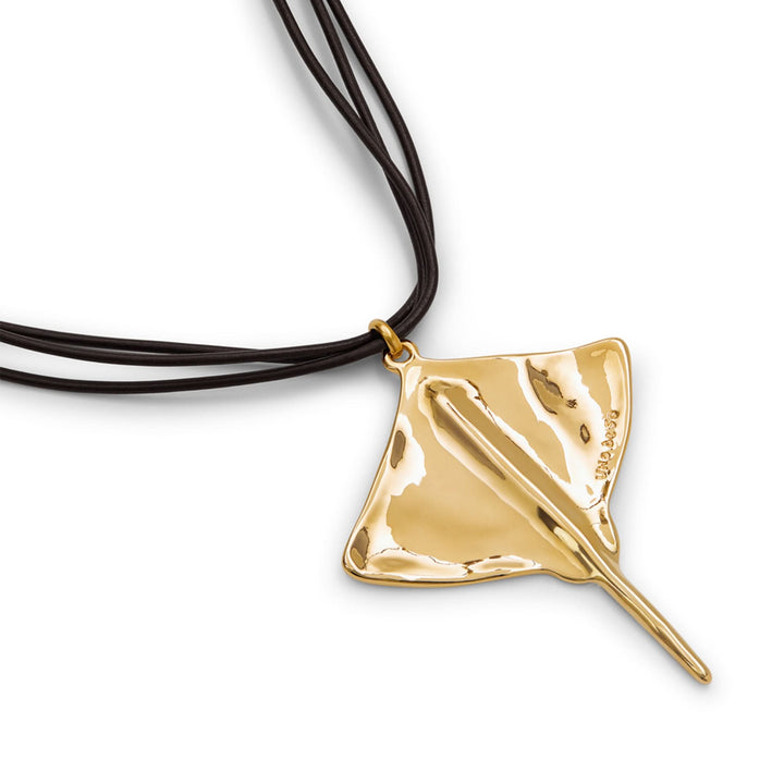 Metal Alloy 18K Gold Plated Leather Stingray Pendant COL1929ORO000