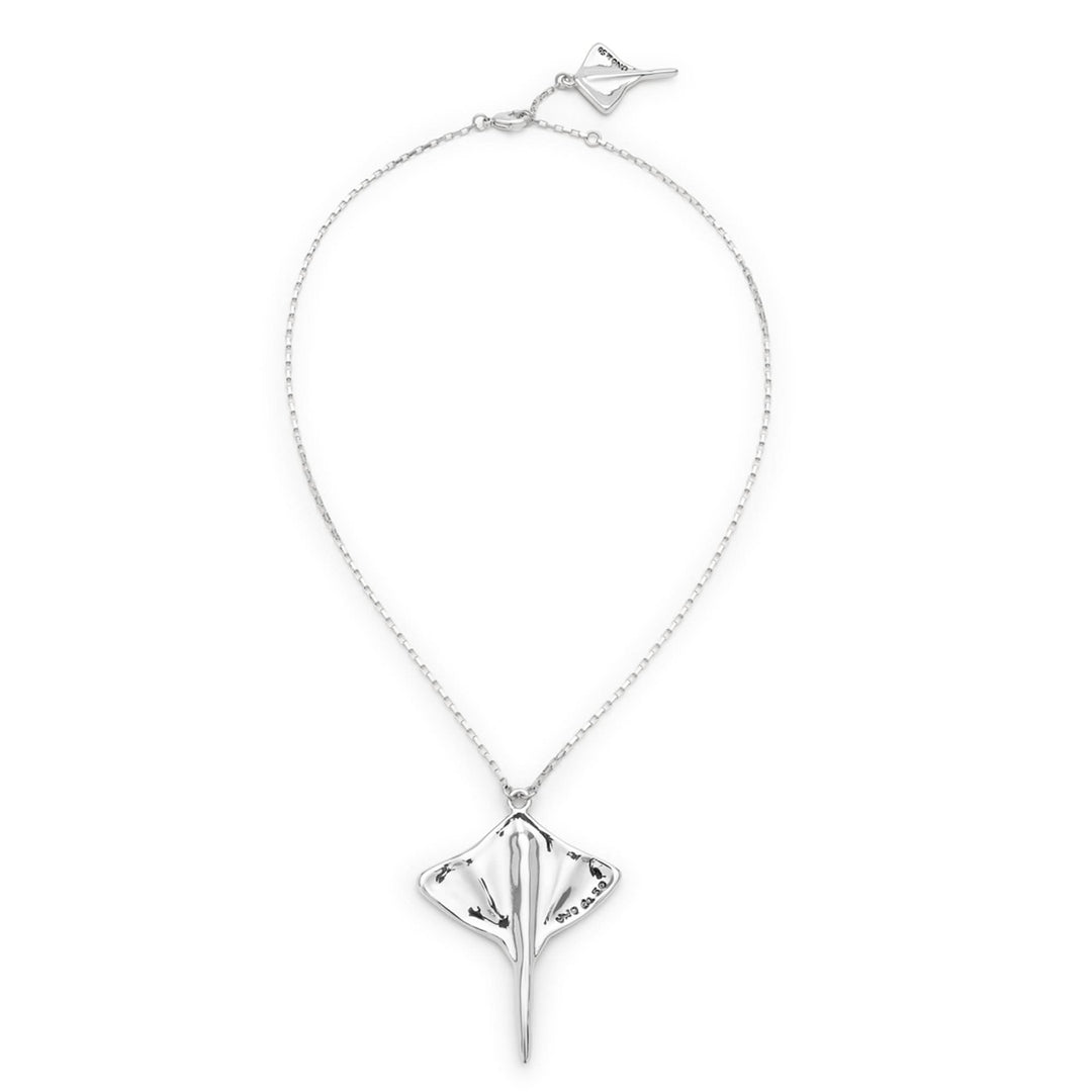 Metal Alloy Sterling Silver Plated Short Chain Stingray Pendant COL1930MTL000