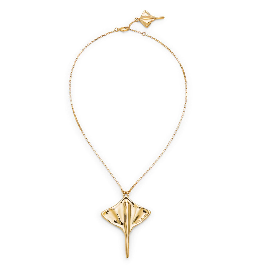 Metal Alloy 18K Gold Plated Short Chain Stingray Pendant COL1930ORO000