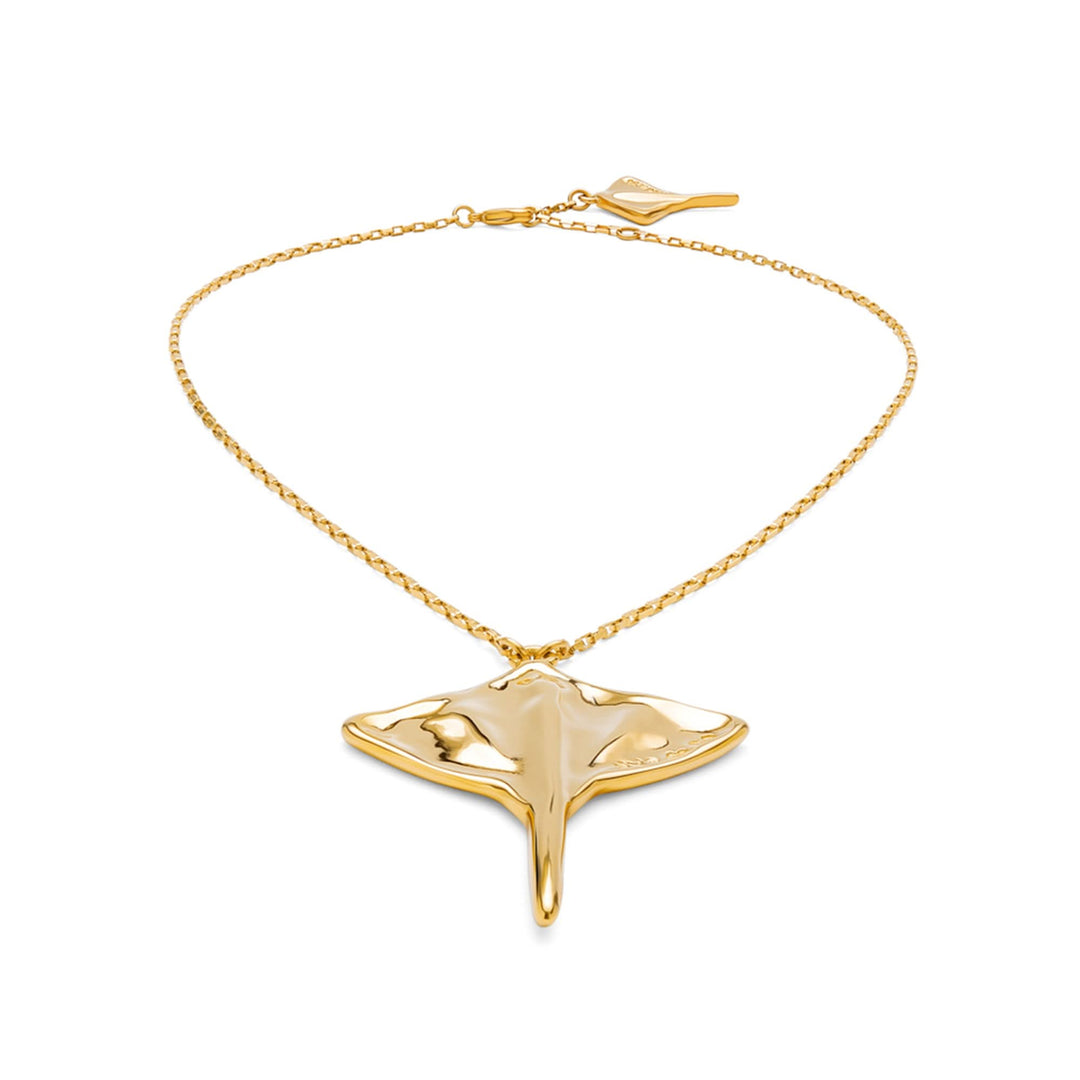 Metal Alloy 18K Gold Plated Short Chain Stingray Pendant COL1930ORO000