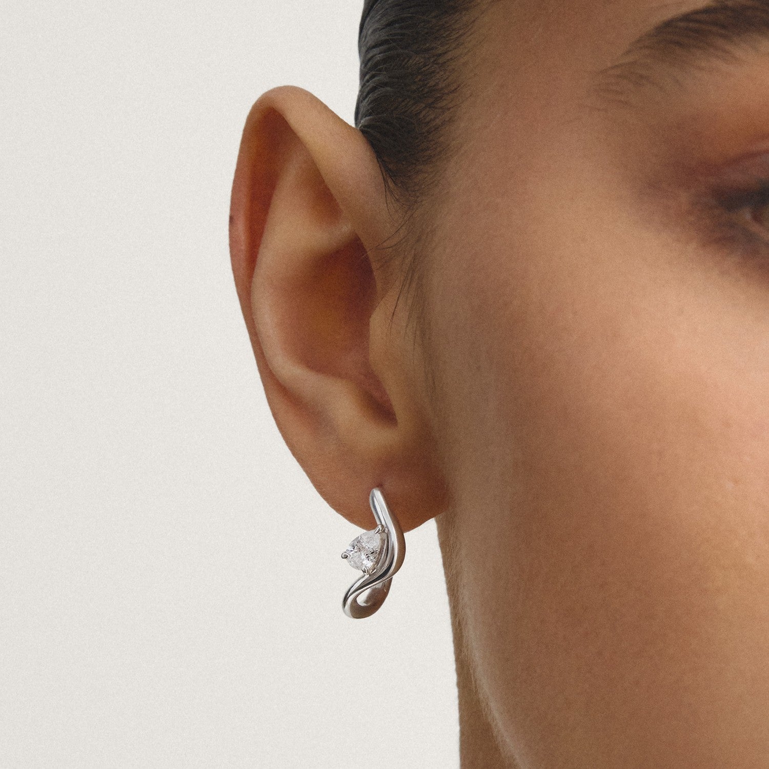 Thomas Sabo Sterling Silver Fluid Elegance Hoop Earring CR763-051-14