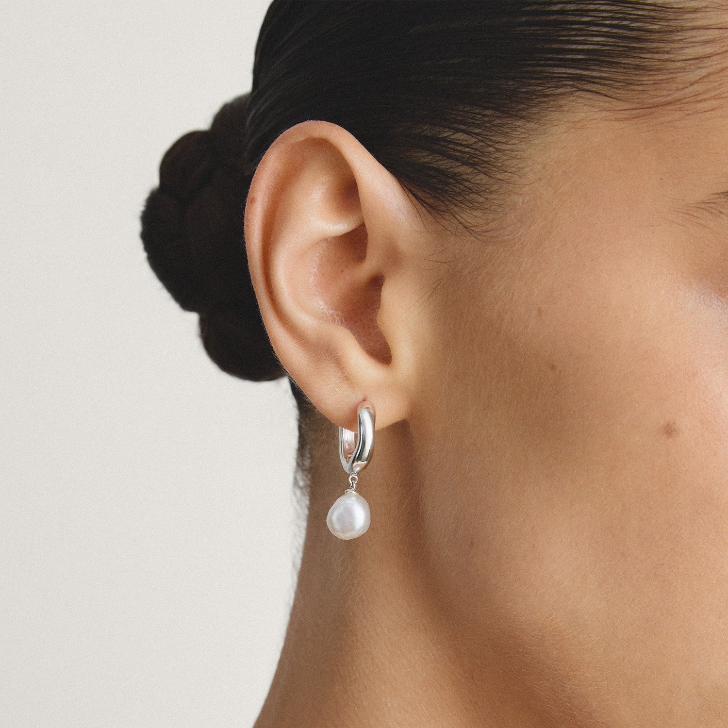 Thomas Sabo Sterling Silver Bold Elegance Hoop Earring CR766-082-14