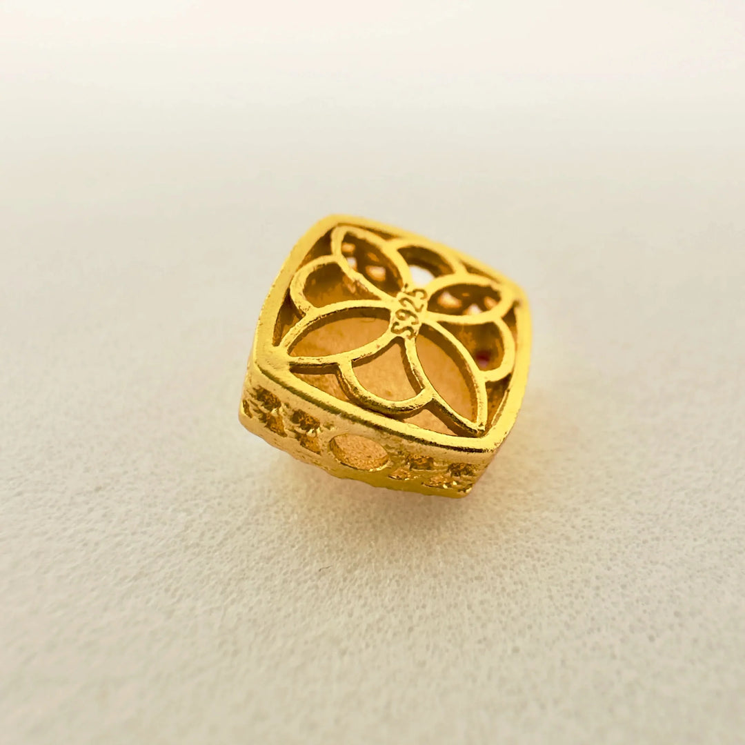 Carved Silver Pendant with Pearl Necklace