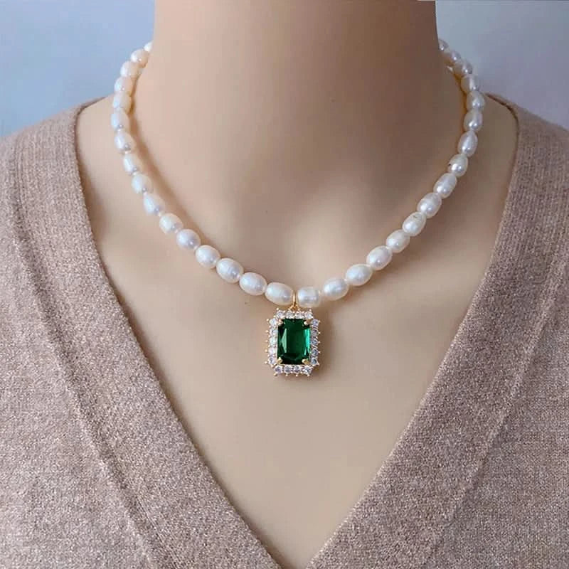 Choker Pearl  Necklace with Emerald Green Crystal Pendant