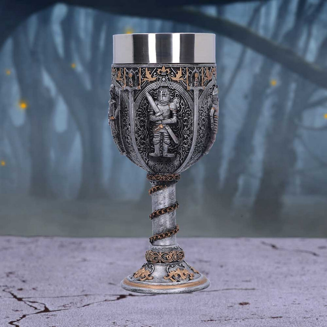 Medieval Knight Chain Wine Goblet D1070C4