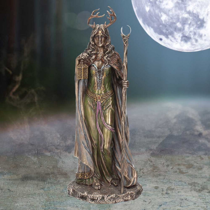 Keeper of the Forest Figurine Bronze Elen of the Ways Ornament D1170D5