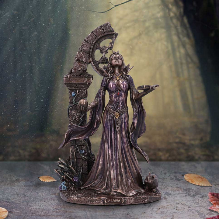 Aradia The Wiccan Queen of Witches Bronze Figurine 25cm D6000W2