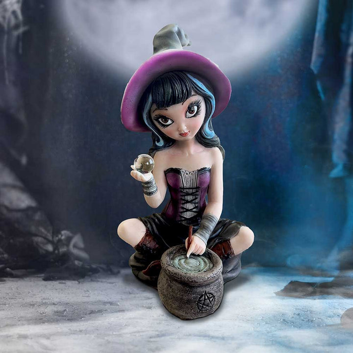 Pruedence Witch Figurine 15cm D6293X3