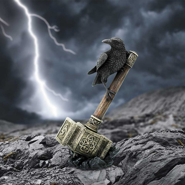Raven on Hammer of the Gods 23cm D6778A24