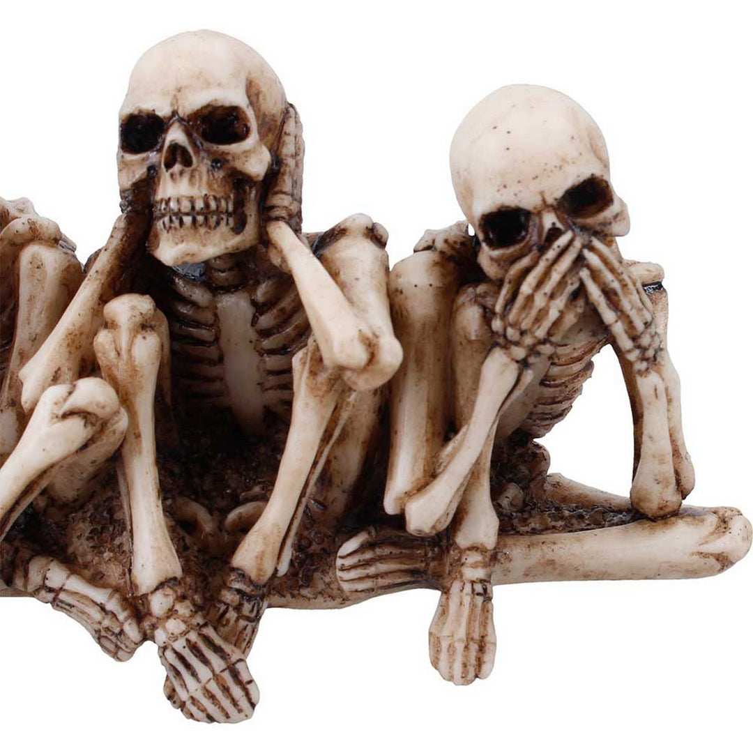 Three Wise Corpse Figurines D7404A26