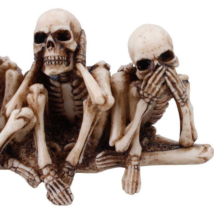Three Wise Corpse Figurines D7404A26