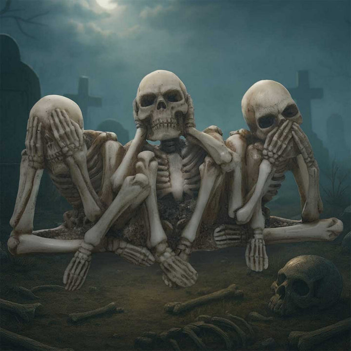 Three Wise Corpse Figurines D7404A26