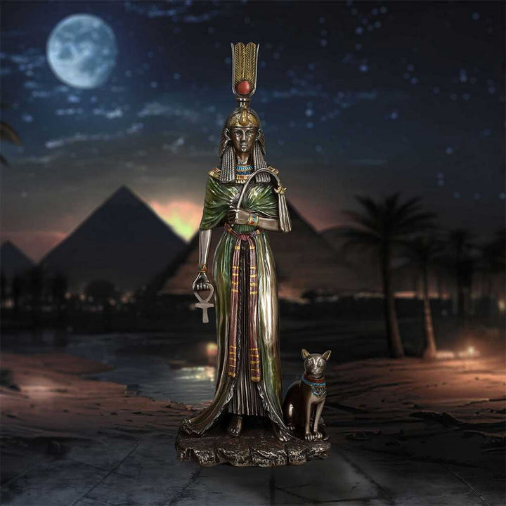 Egyptian Queen Nefertari Figurine D7433A26