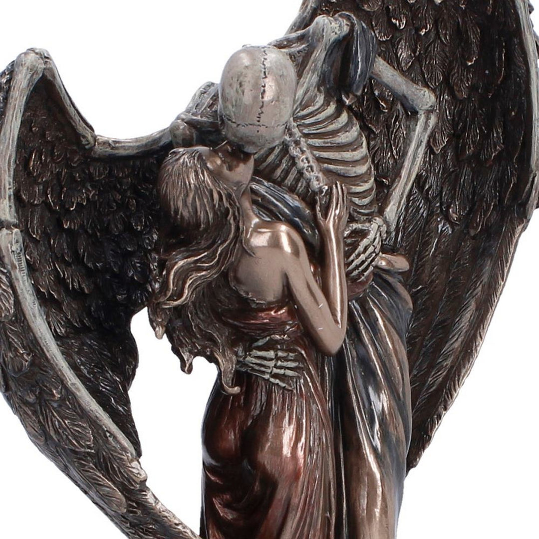 The Kiss of Death Figurine 25.7cm D7631B26
