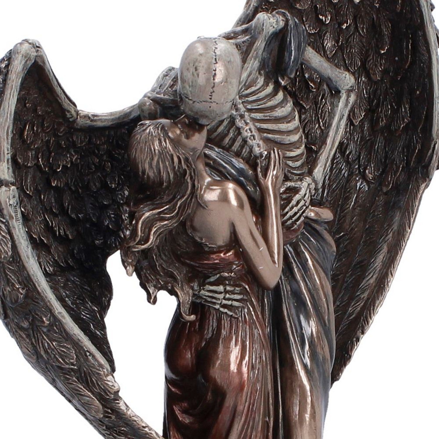 The Kiss of Death Figurine 25.7cm D7631B26