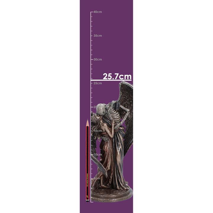 The Kiss of Death Figurine 25.7cm D7631B26