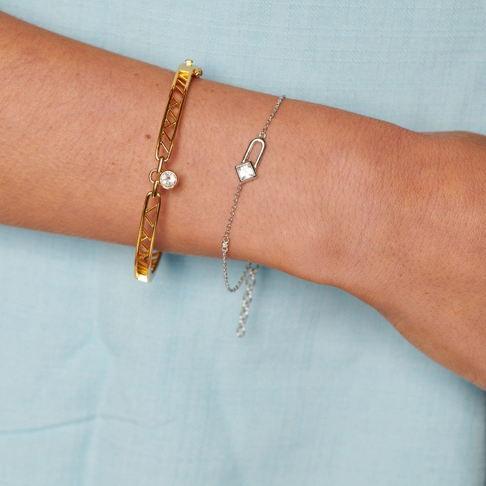 Hot Diamonds Sterling Silver White Topaz Solitaite Bracelet - Square DL721