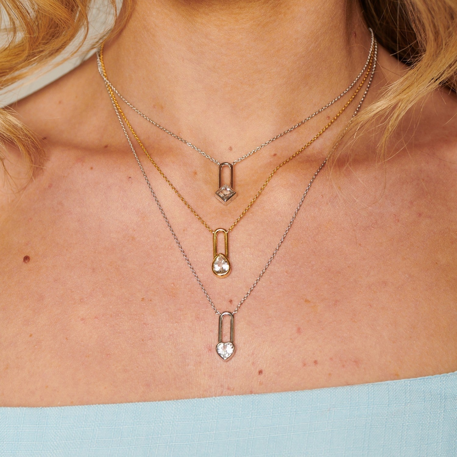 Hot Diamonds Sterling Silver White Topaz Solitaite Necklace - Square DN232