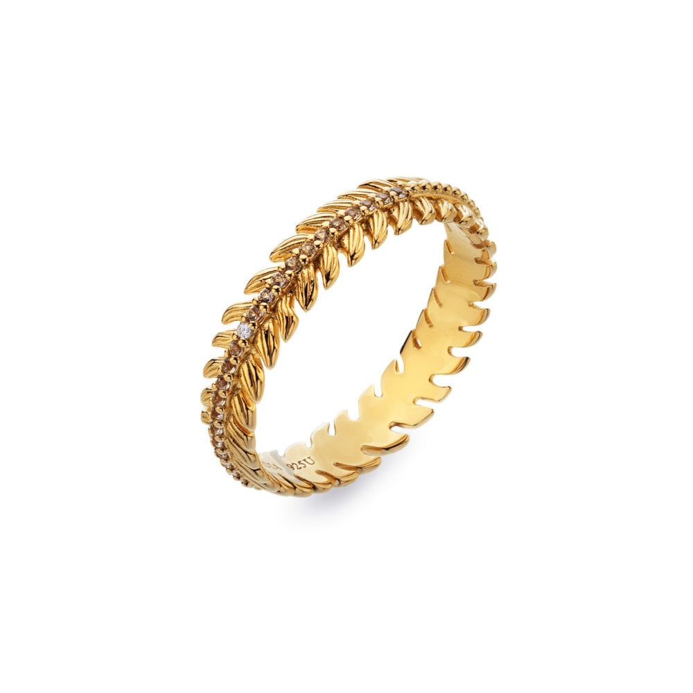 Gold ring with leaf-like design 