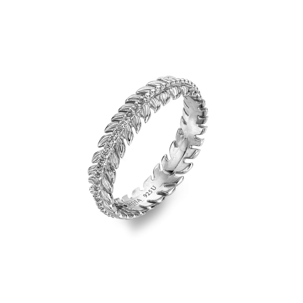 Silver ring with a textured band 