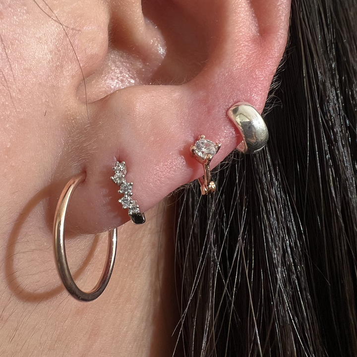 Cubic bunch huggie earring-2