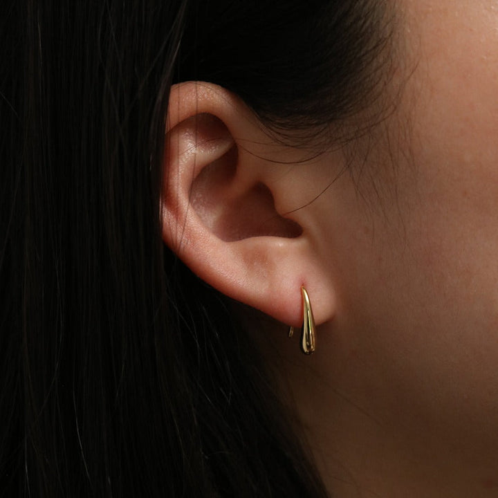 Tear drop earrings-1