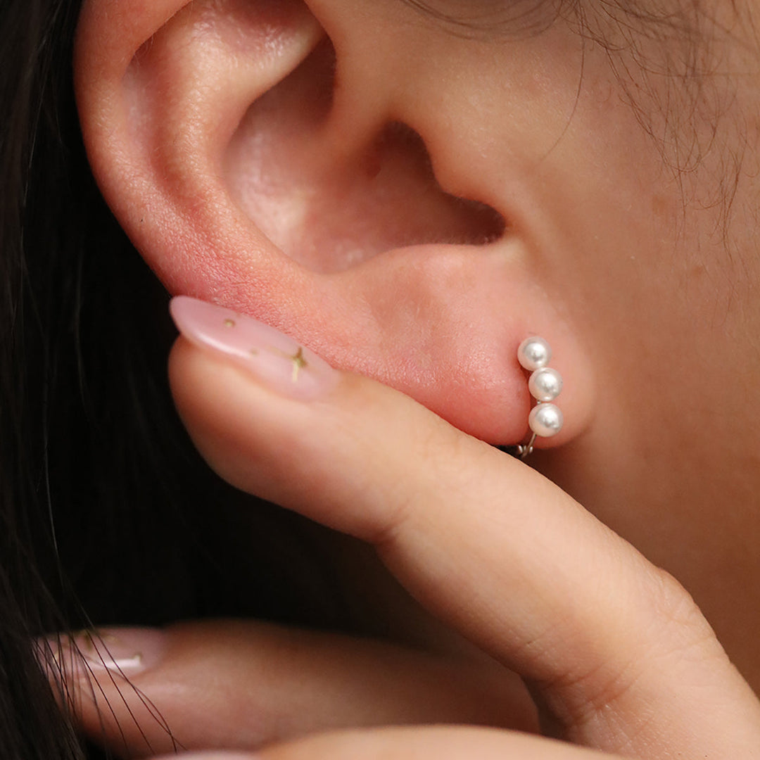 Triple Pearls Huggie Earring-4
