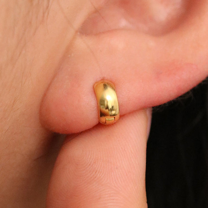 Simple Bold Huggie Earrings-3