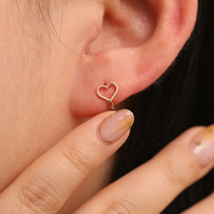 Line Heart Huggie Earring-4