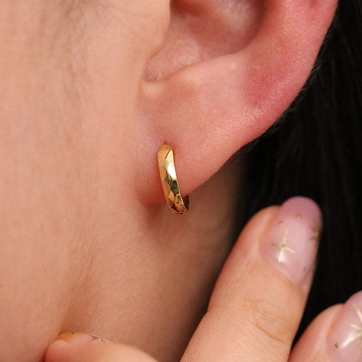 Hammered huggie earring-2