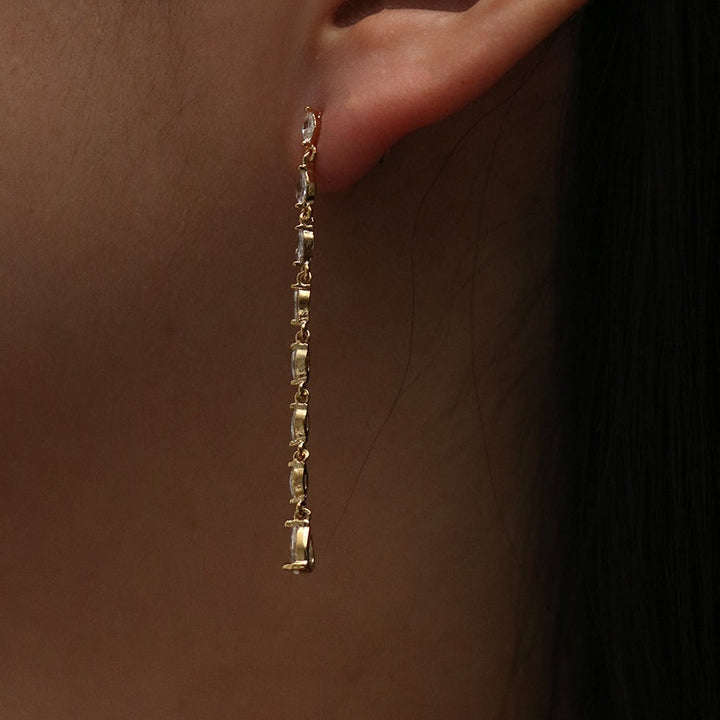 Tear drop cubic earrings-3