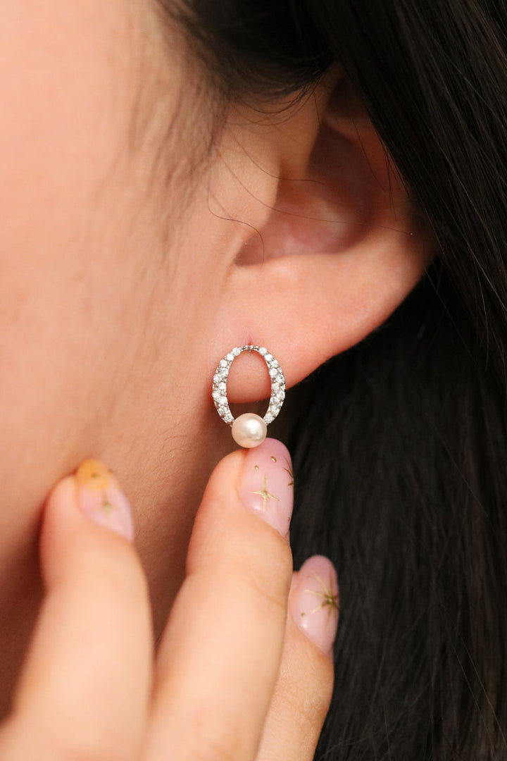 Cubic Oval Pearl Earrings-3