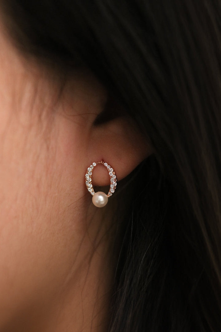 Cubic Oval Pearl Earrings-2