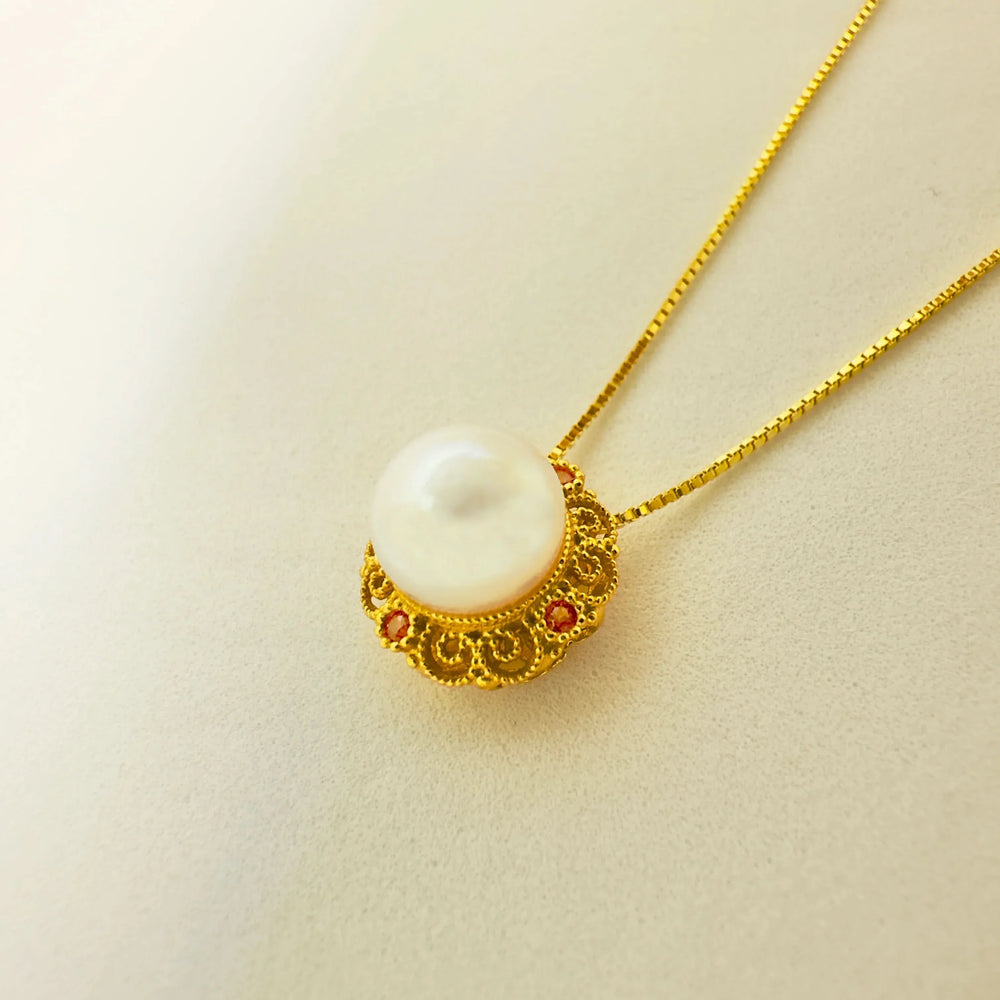 Engraved Pearl Pendant Necklace with Red Diamond